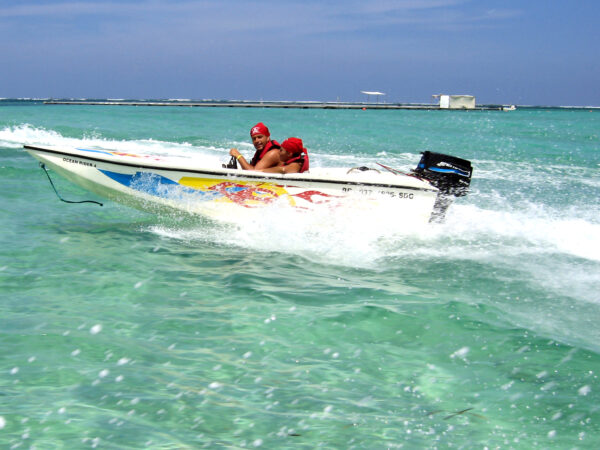 Excursions Punta Cana présent Buscaneros « Speed Boats ,Snorkeling Punta Cana